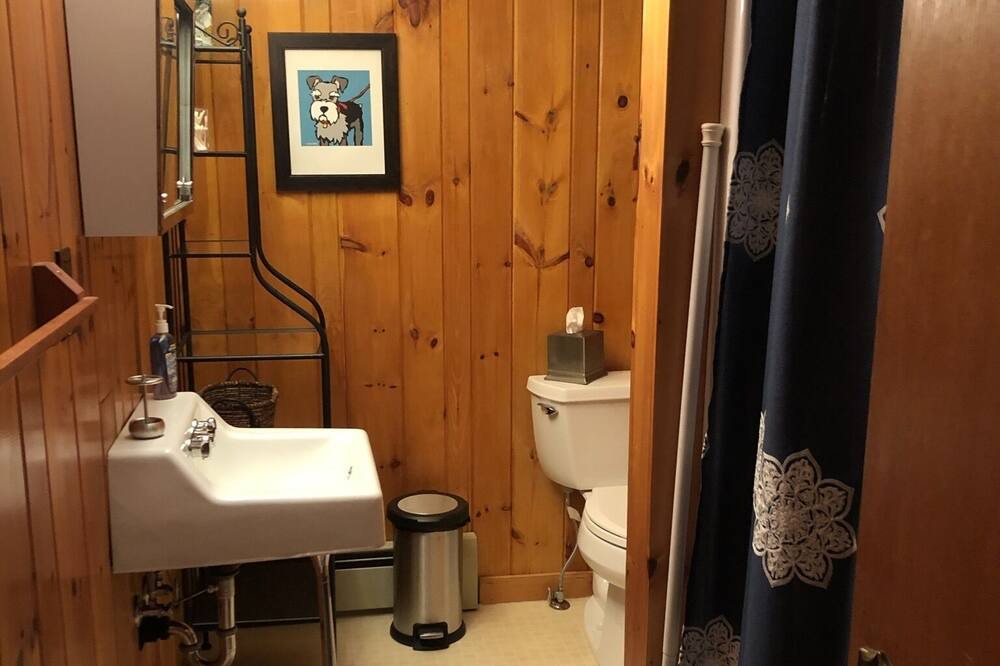 Photo of Bathroom in Lake George