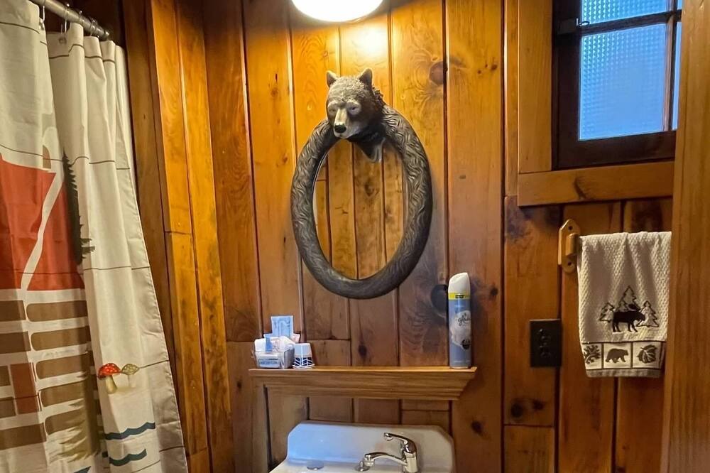 Photo of Bathroom in Weirs Beach