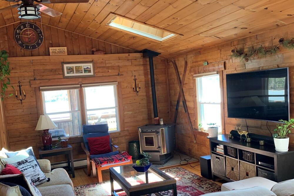 Photo of Livingroom in Barrington