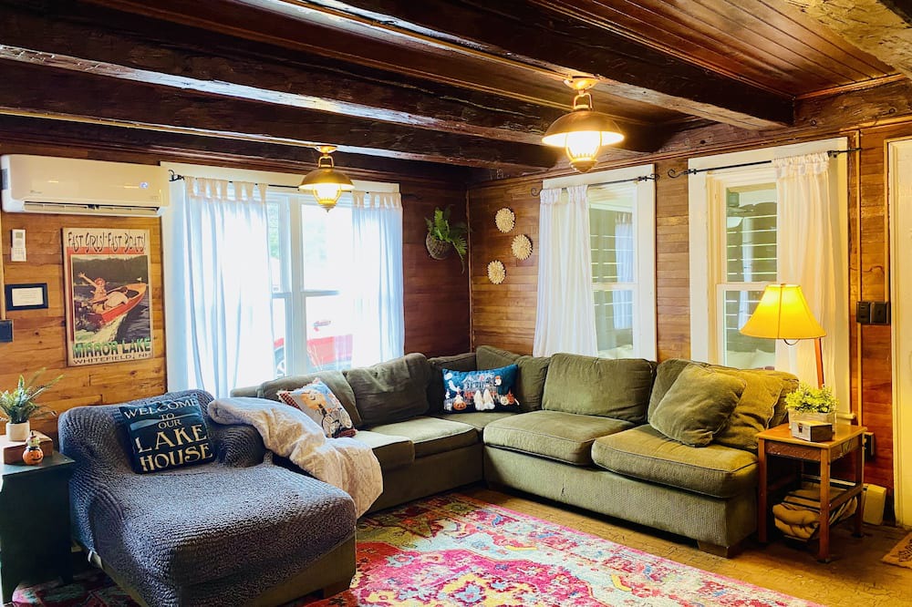Photo of Livingroom in Whitefield