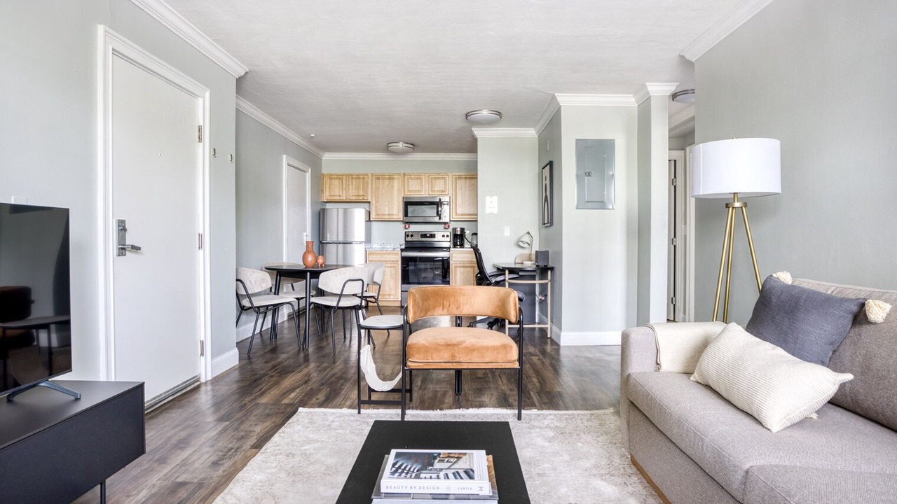Photo of Livingroom in Mission Hill