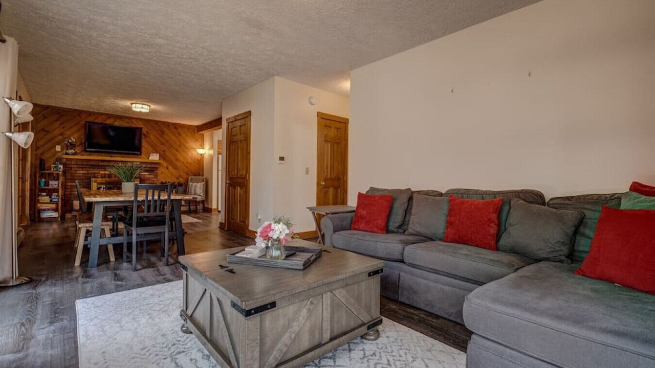 Photo of Livingroom in Madison