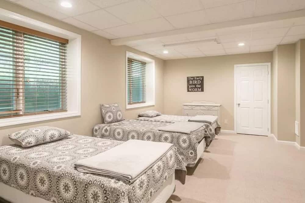 Photo of Bedroom in Bushnell Basin