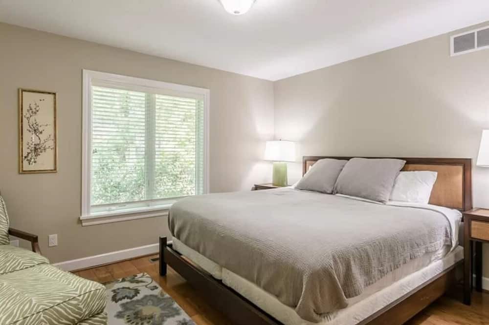 Photo of Bedroom in Bushnell Basin