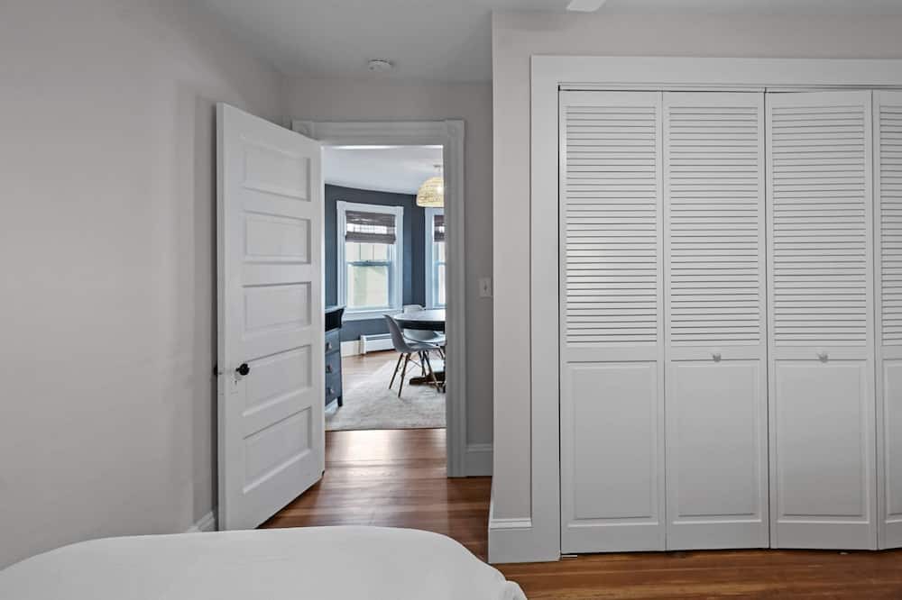 Photo of Bedroom in Warren