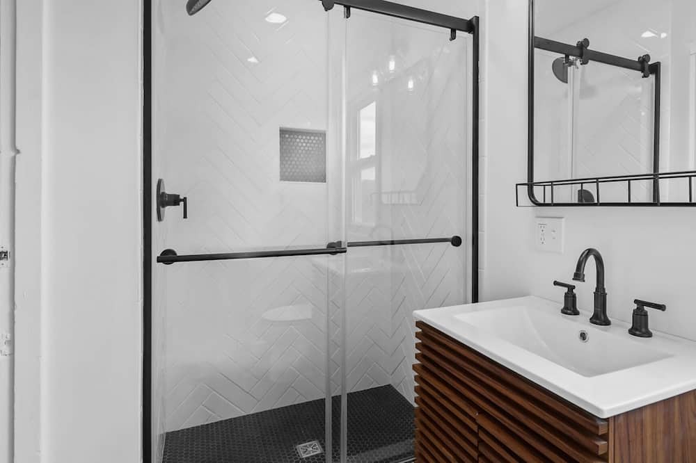 Photo of Bathroom in Warren