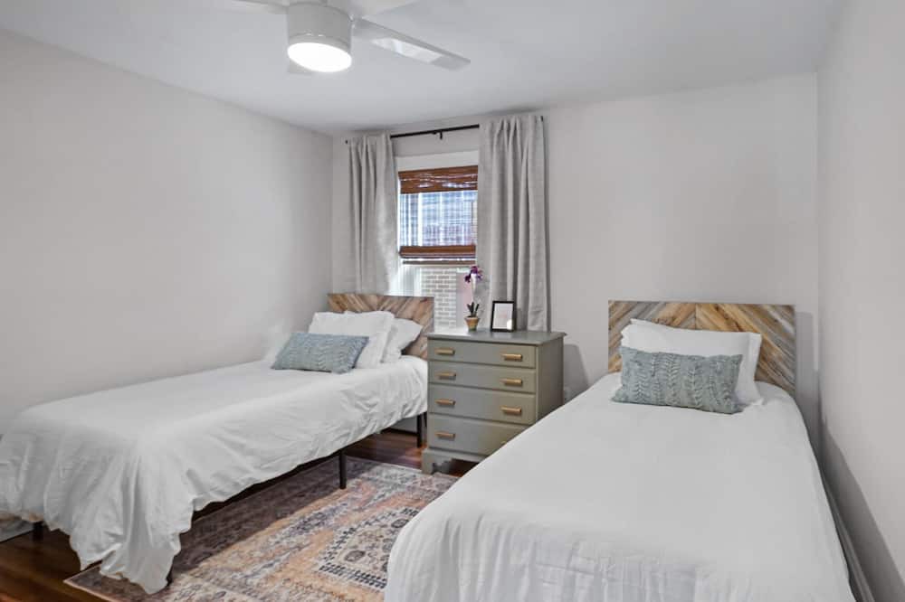 Photo of Bedroom in Warren