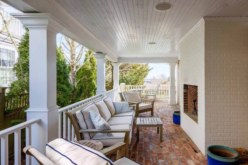 Photo of Livingroom in Edgartown