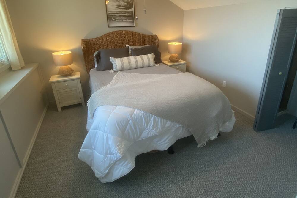 Photo of Bedroom in Noank