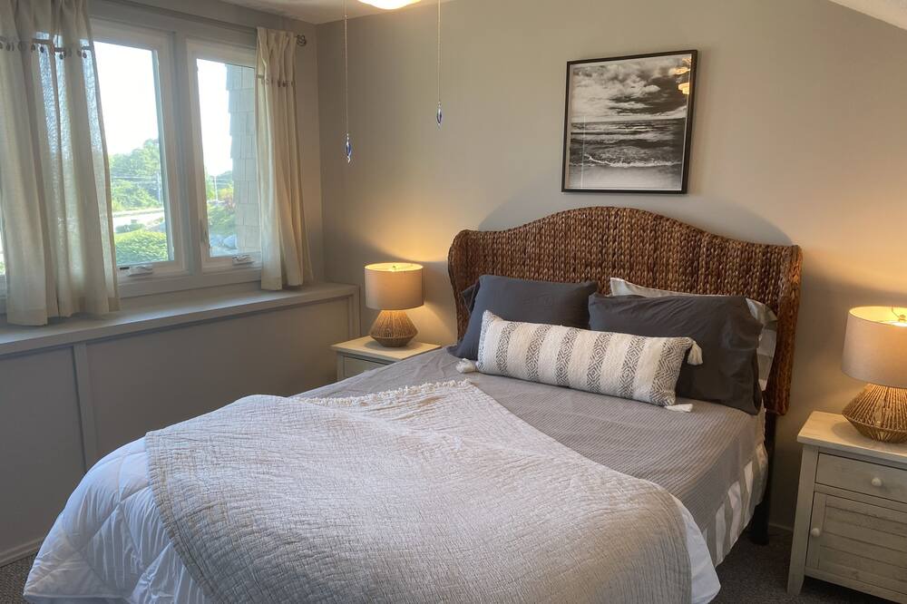 Photo of Bedroom in Noank