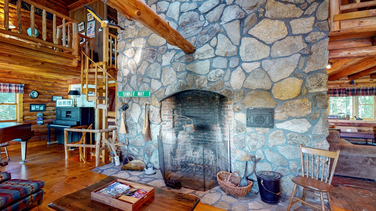Photo of Livingroom in Moultonborough