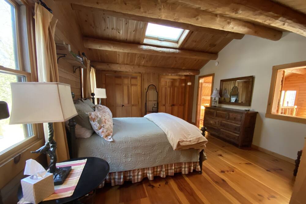 Photo of Bedroom in Bartlett