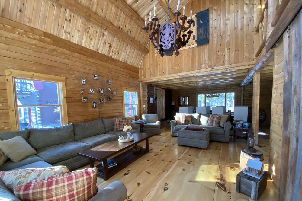 Photo of Livingroom in Bartlett