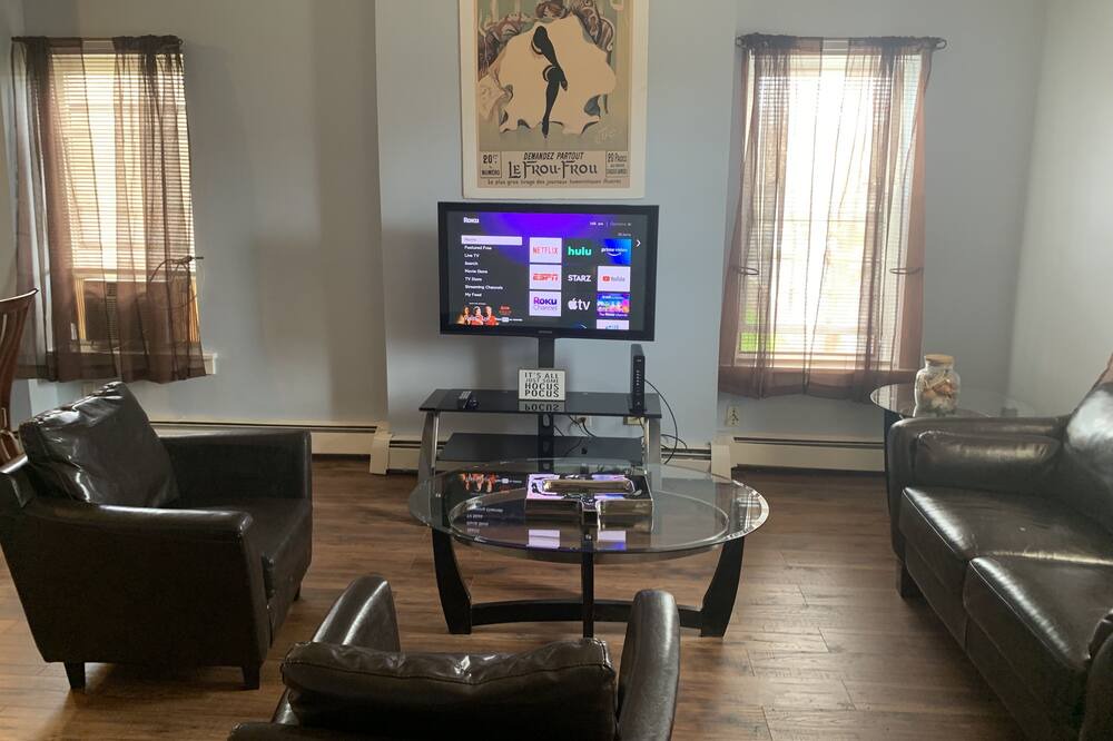 Photo of Livingroom in Hartford