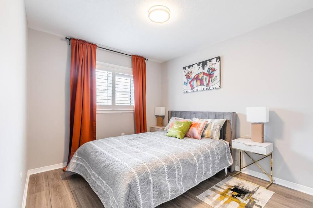 Photo of Bedroom in Stoney Creek