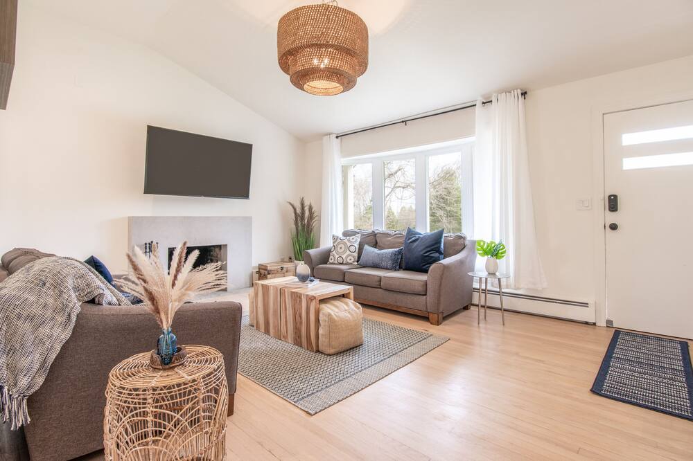 Photo of Livingroom in Danbury