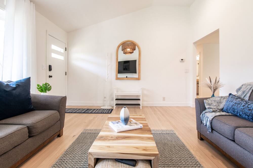 Photo of Livingroom in Danbury