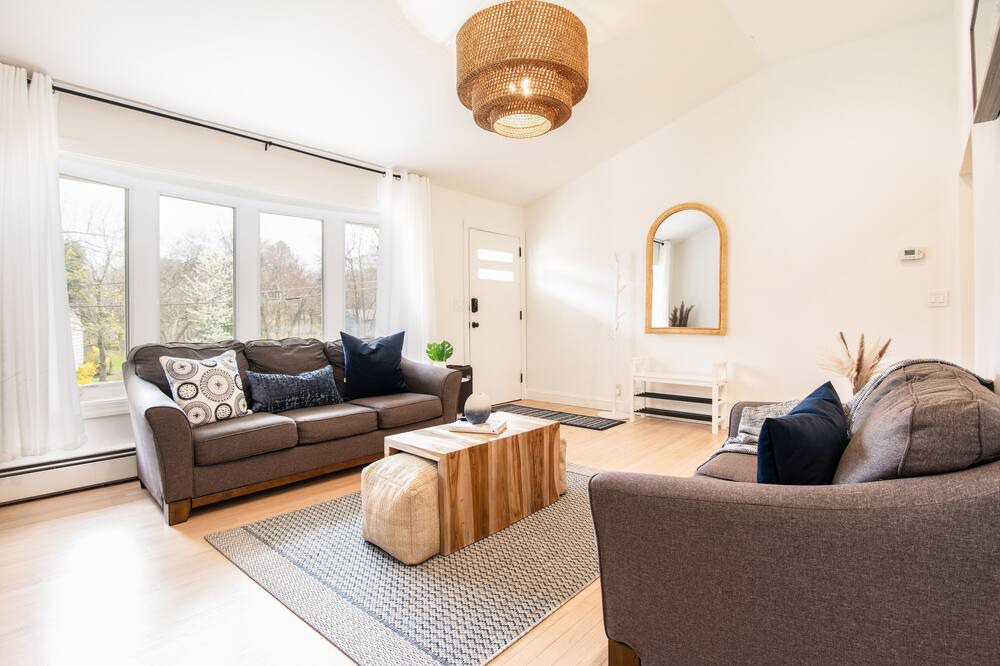 Photo of Livingroom in Danbury