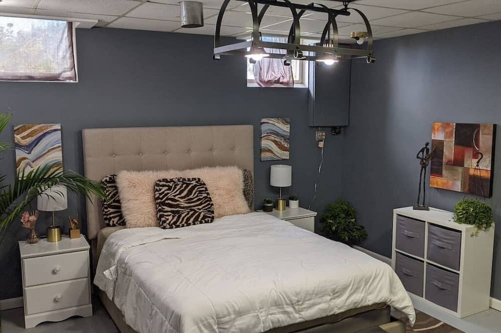 Photo of Bedroom in Holcomb