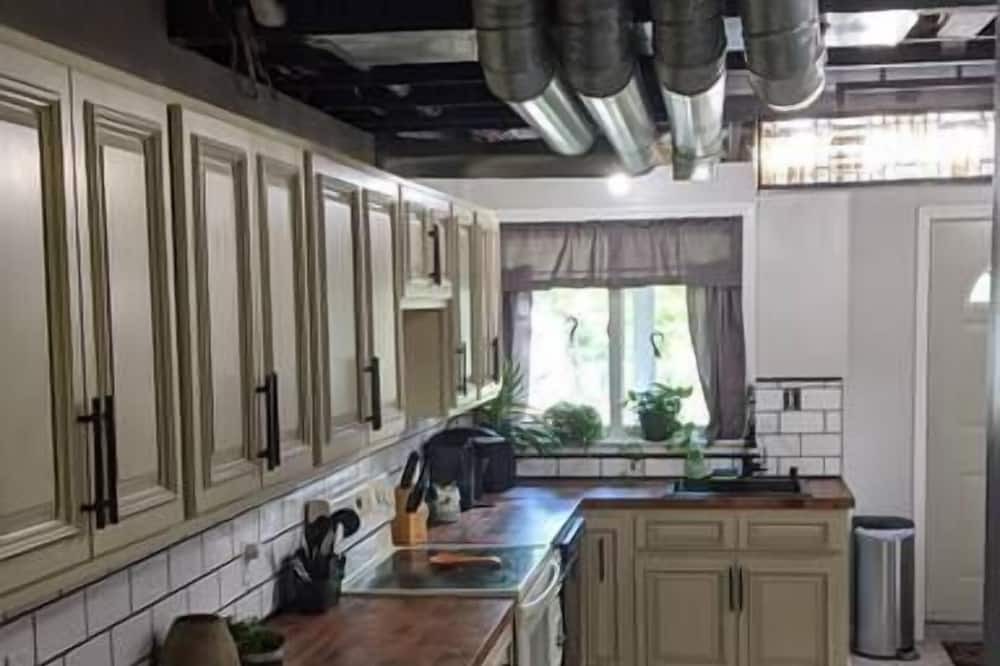 Photo of Kitchen in Holcomb