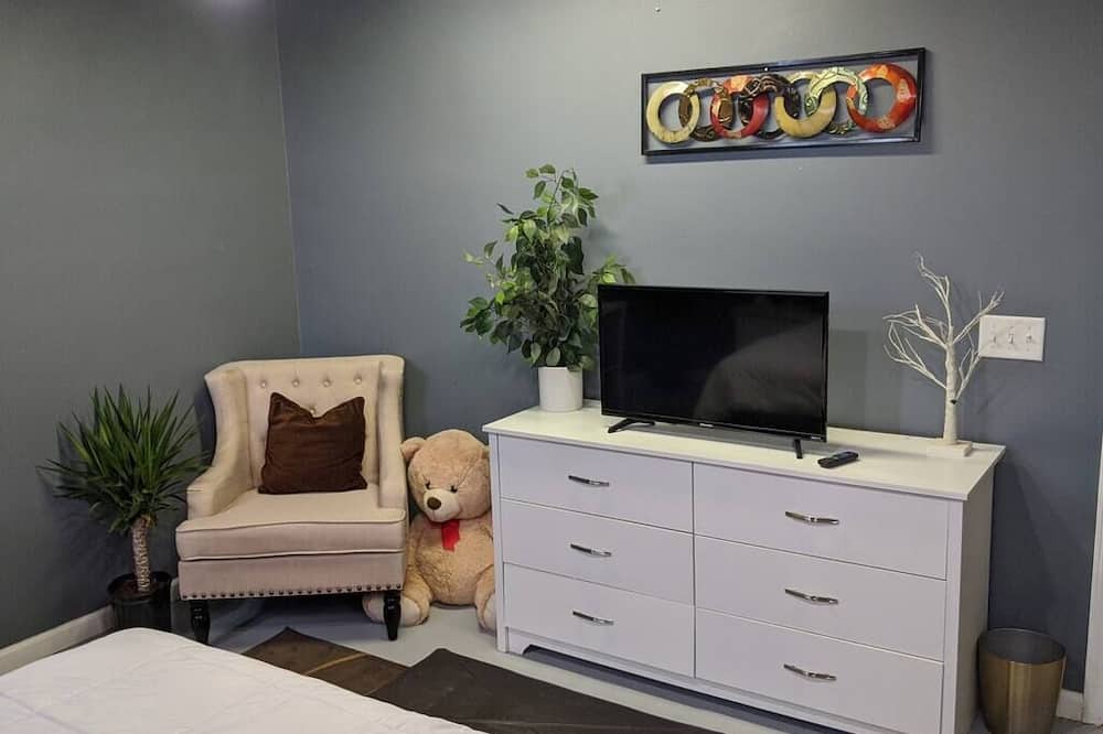 Photo of Bedroom in Holcomb