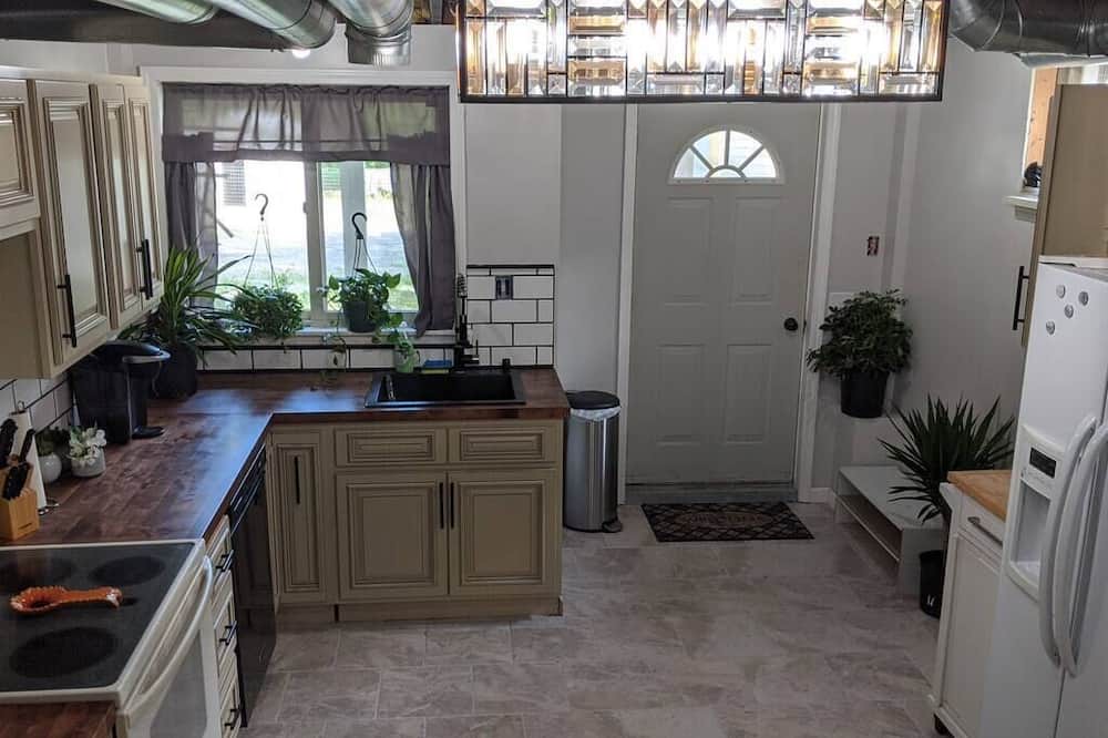 Photo of Kitchen in Holcomb