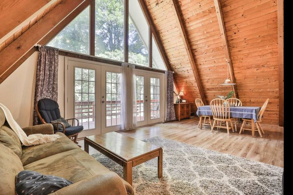 Photo of Livingroom in Locke Lake Colony