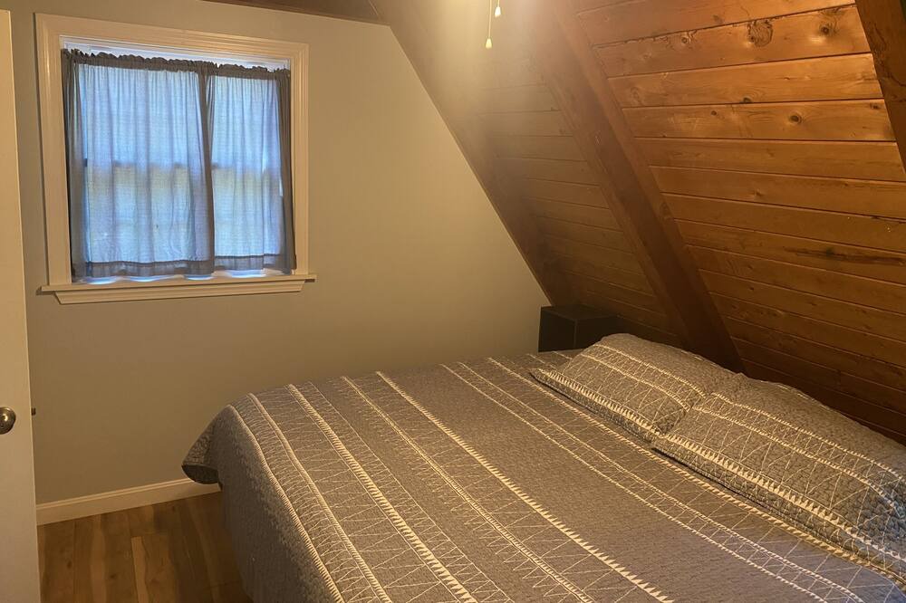 Photo of Bedroom in Locke Lake Colony