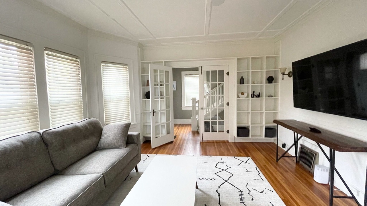 Photo of Livingroom in Auburn