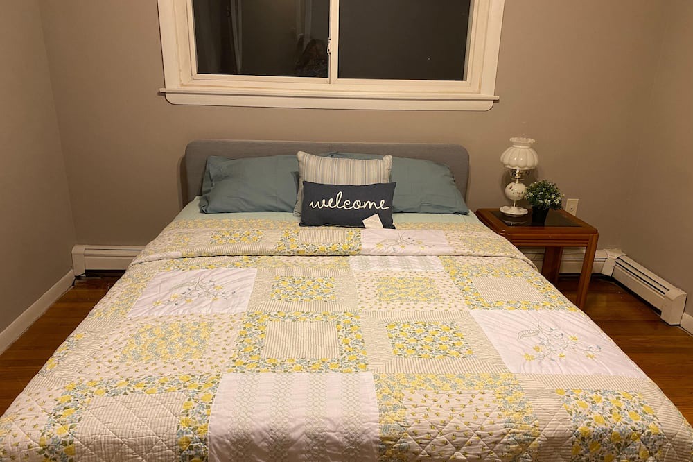 Photo of Bedroom in Hamden
