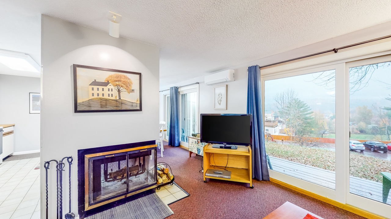 Photo of Livingroom in Stowe Area