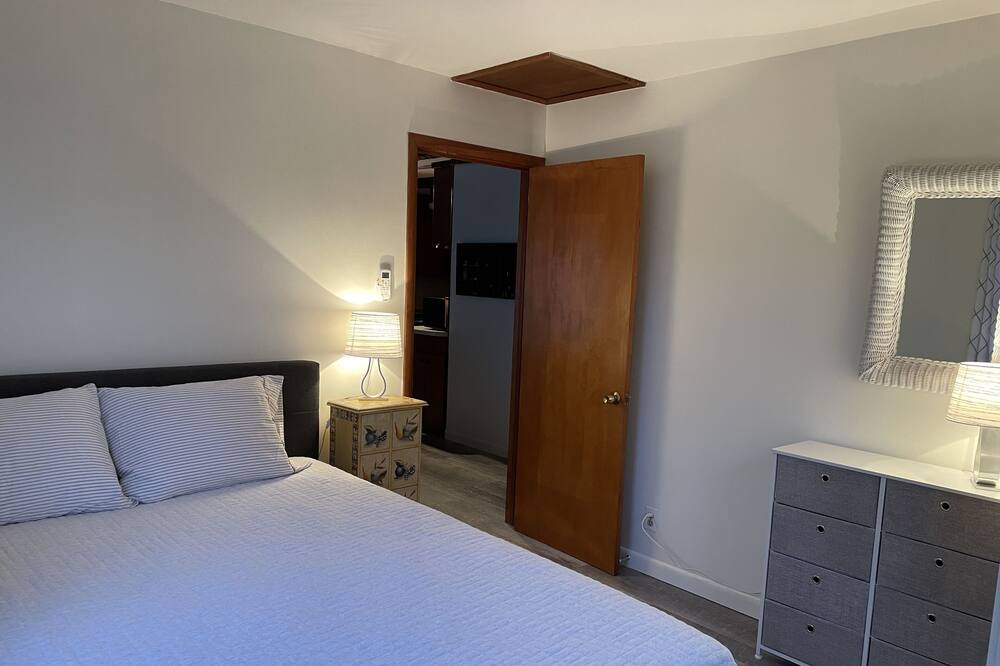 Photo of Bedroom in Charlestown
