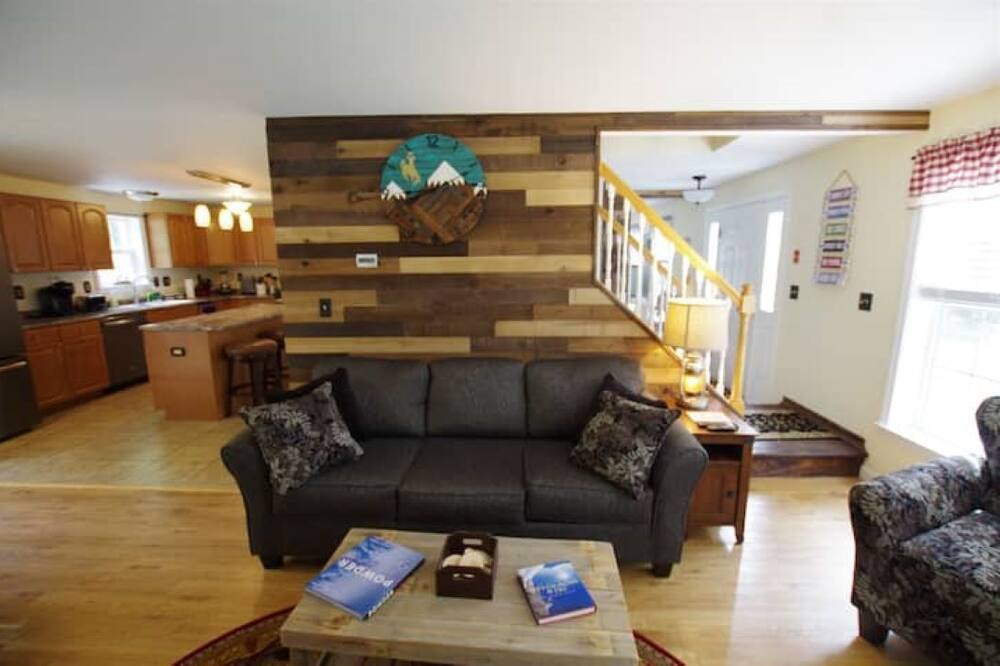Photo of Livingroom in Newbury