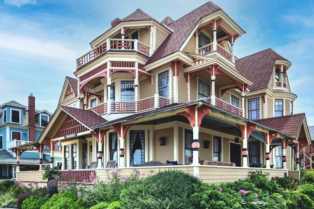 Photo of Others in Oak Bluffs