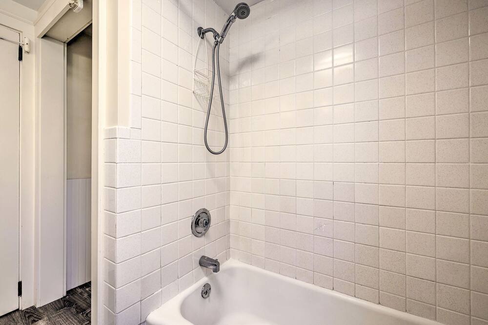 Photo of Bathroom in South Orleans