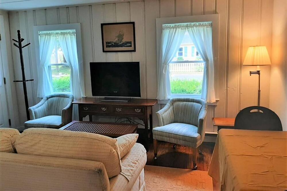 Photo of Livingroom in Bass River