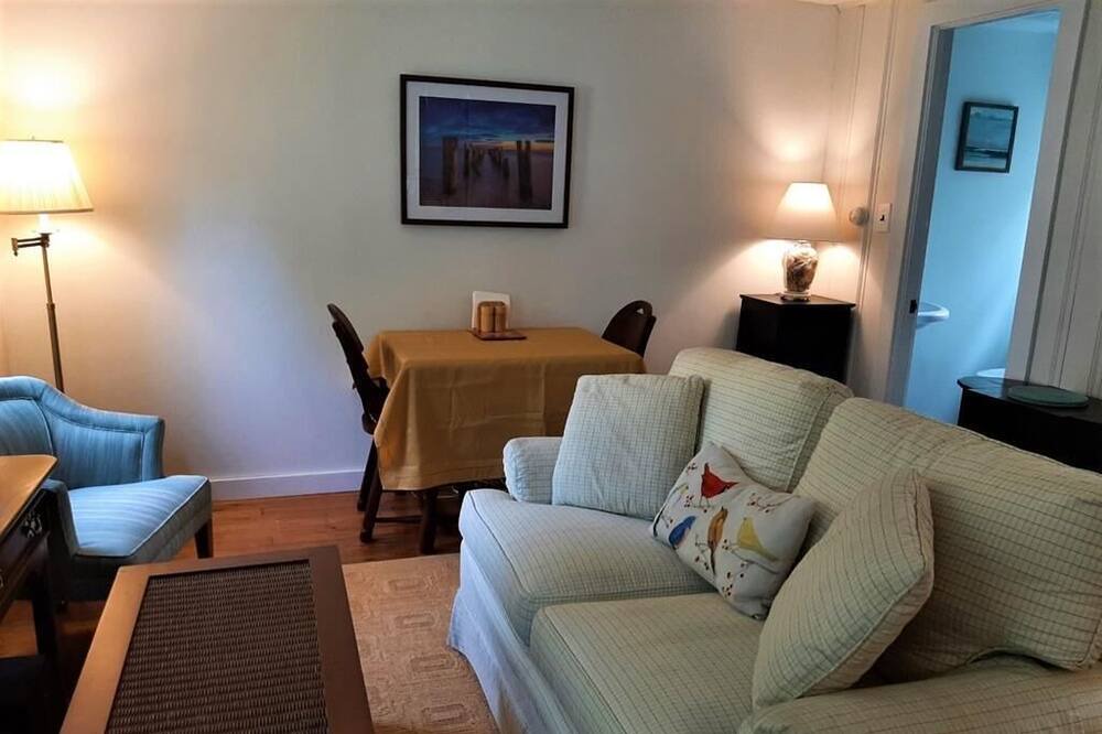 Photo of Livingroom in Bass River