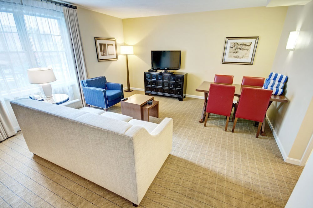 Photo of Livingroom in The Point