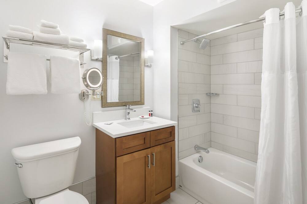 Photo of Bathroom in The Point