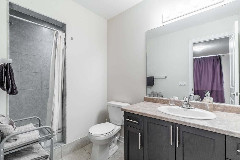 Photo of Bedroom in Stoney Creek