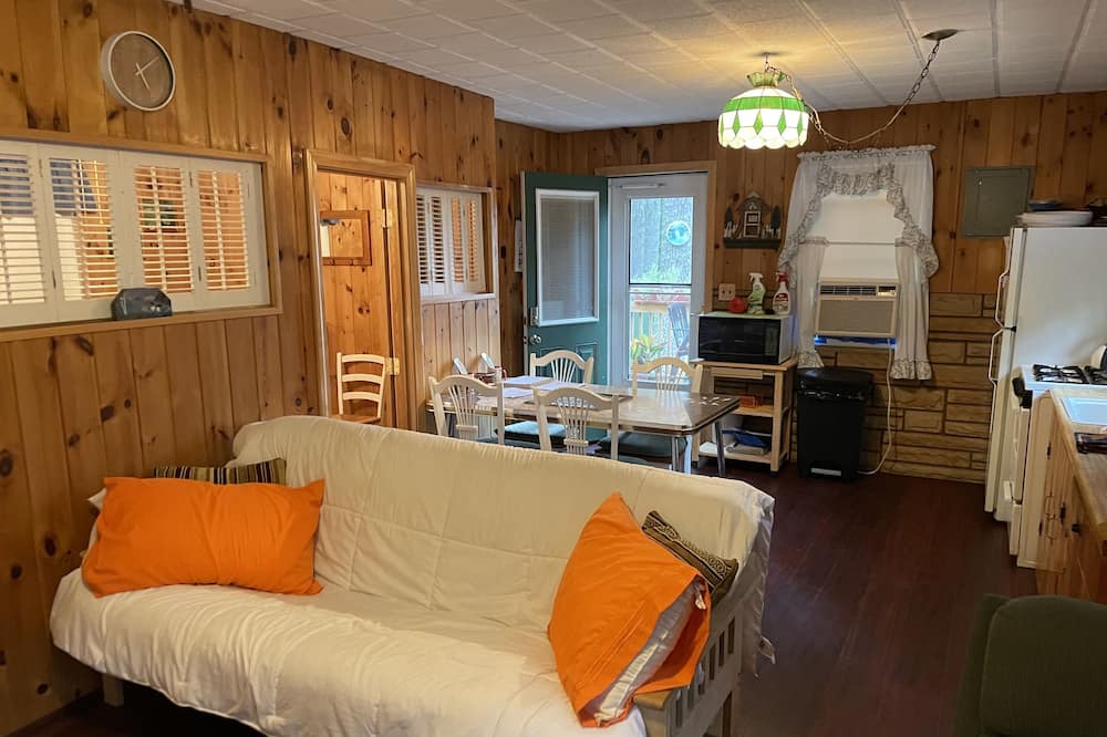Photo of Livingroom in East Wakefield