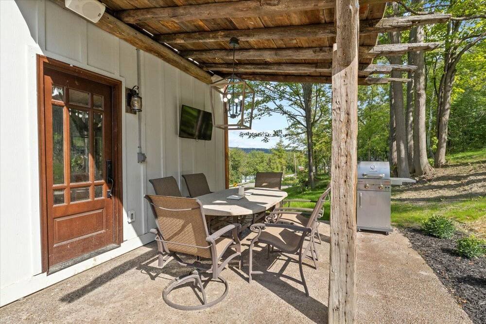 Photo of Patio Balcony in Rushville