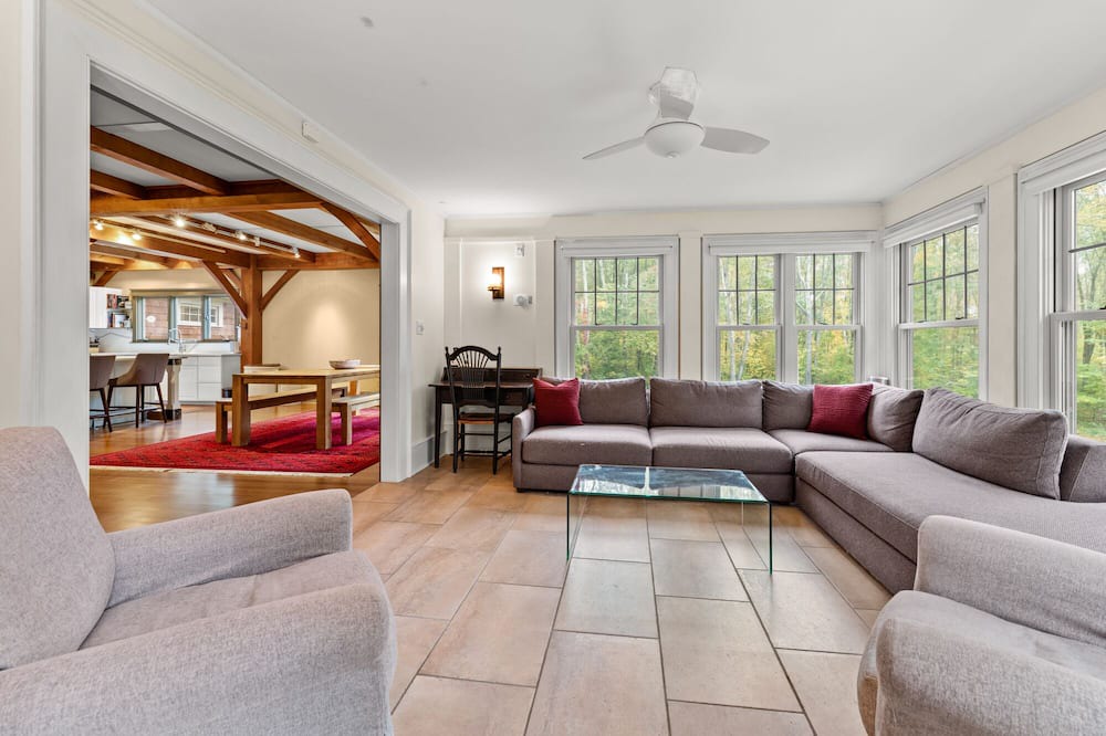 Photo of Livingroom in Kent