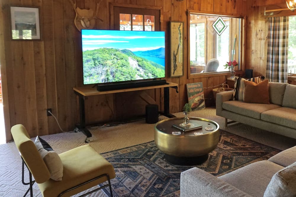 Photo of Livingroom in Bolton Landing