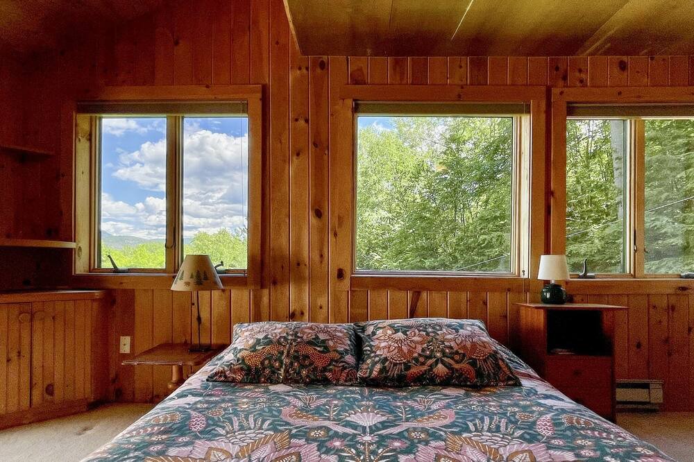Photo of Bedroom in Bolton Landing