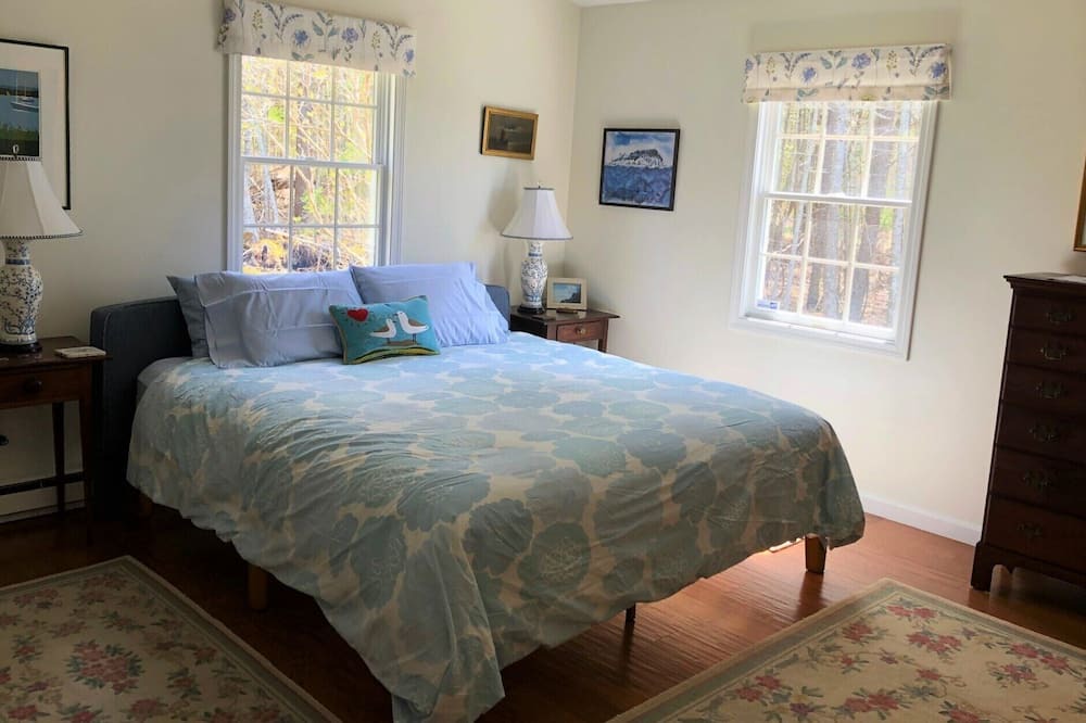 Photo of Bedroom in Mid-Coast and Islands