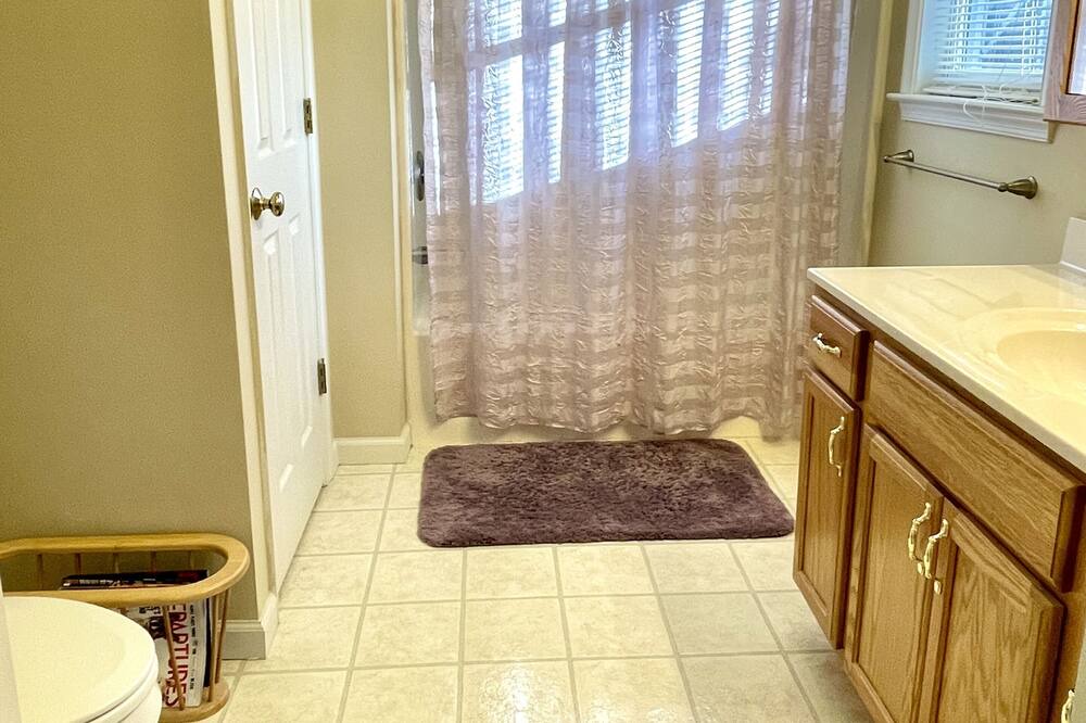Photo of Bathroom in Rowland