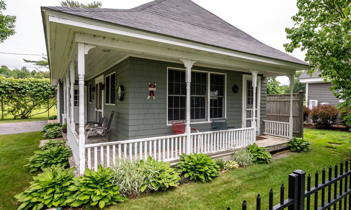 Photo of Outdoor in Melvin Village
