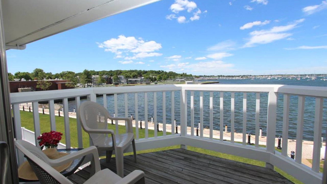 Photo of Patio Balcony in Yachting Village