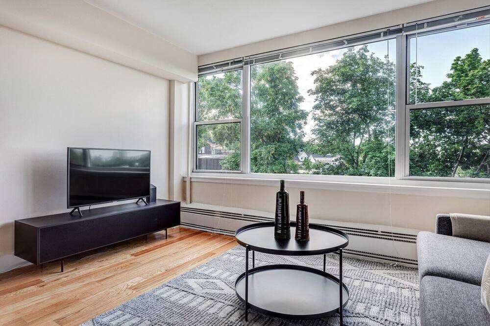 Photo of Livingroom in Corey Hill